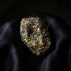 pyrite stone (Raw)